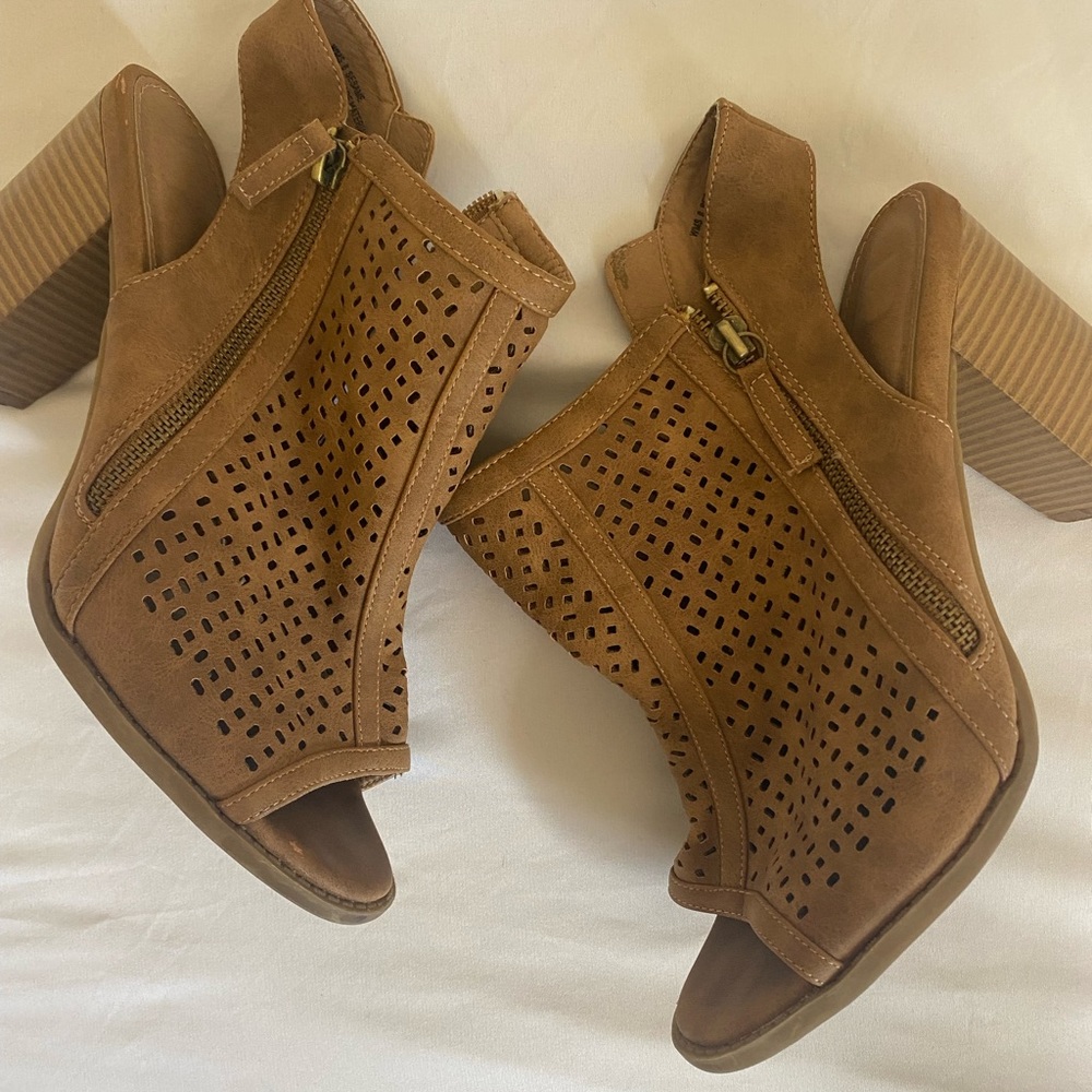 Size 8 heels
